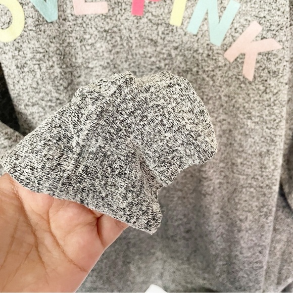 EUC PINK VICTORIA'S SECRET GRAY PULLOVER LONG SLEEVE TOP
SIZE MEDIUM - Picture 8 of 9